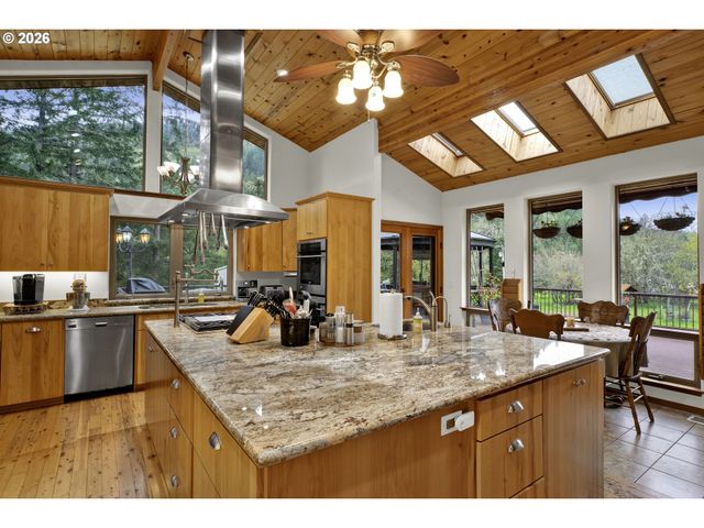 6700 UPPER OLALLA Rd, Winston, OR 97496