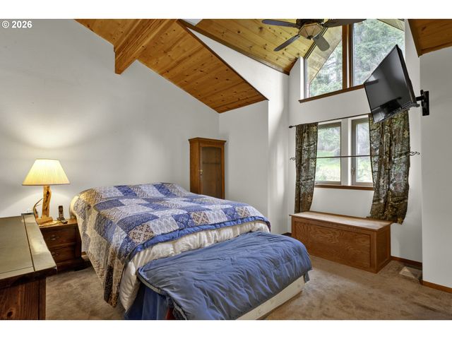 6700 UPPER OLALLA Rd, Winston, OR 97496