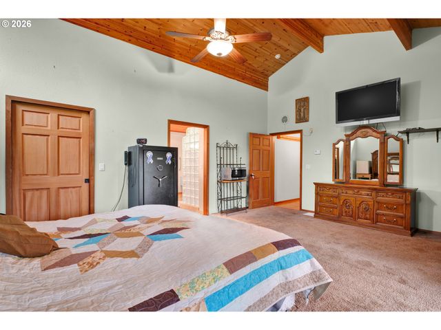 6700 UPPER OLALLA Rd, Winston, OR 97496