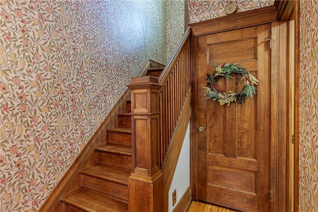 556 Harvard St, Rochester, NY 14607