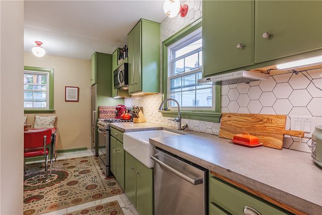 556 Harvard St, Rochester, NY 14607