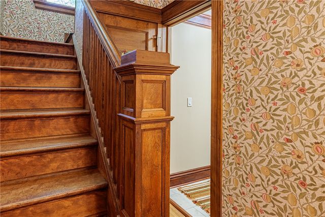 556 Harvard St, Rochester, NY 14607