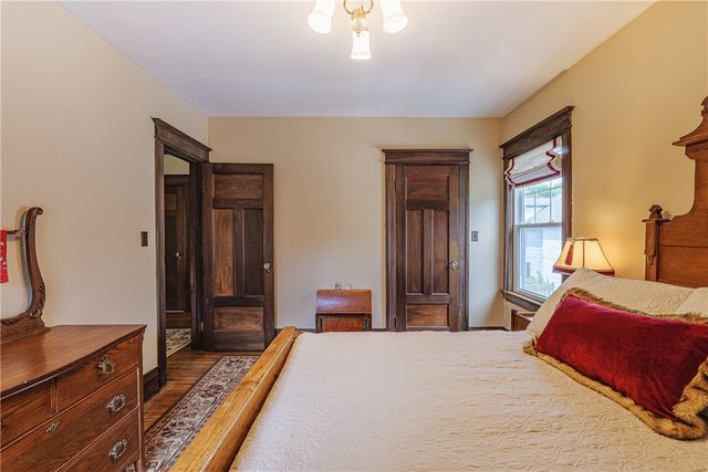 556 Harvard St, Rochester, NY 14607