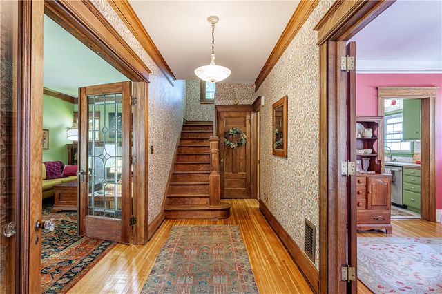 556 Harvard St, Rochester, NY 14607