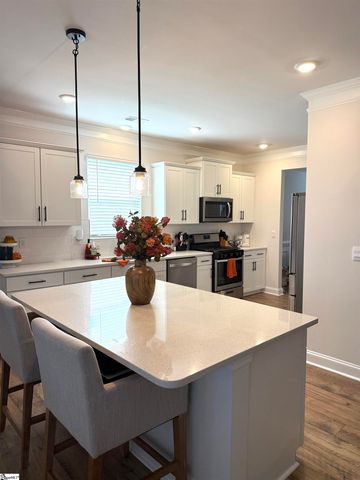 4076 Moffre Drive, Boiling Springs, SC 29316