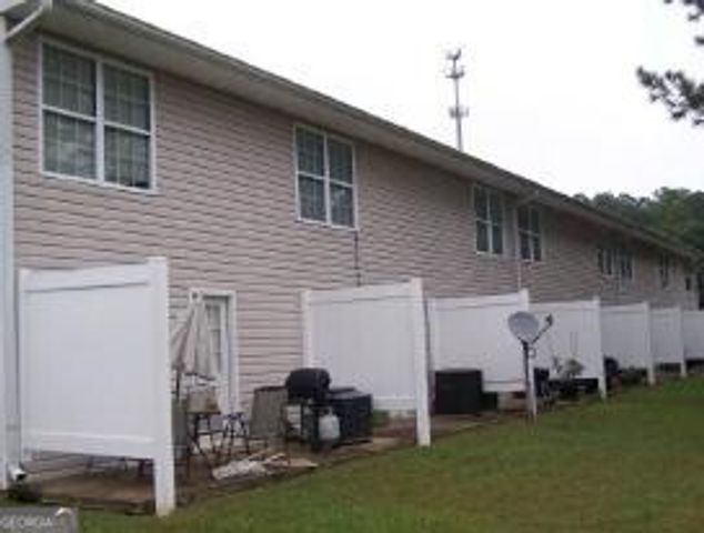 424 W I Parkway, Dallas, GA 30132