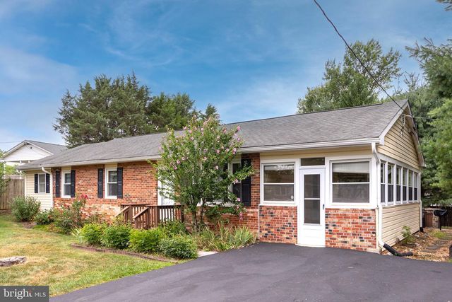 111 HUNTCREST CIR, Winchester, VA 22602