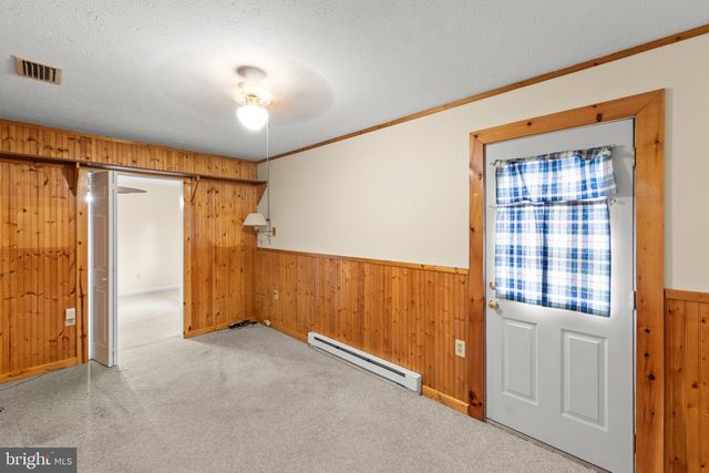 111 HUNTCREST CIR, Winchester, VA 22602