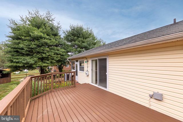 111 HUNTCREST CIR, Winchester, VA 22602