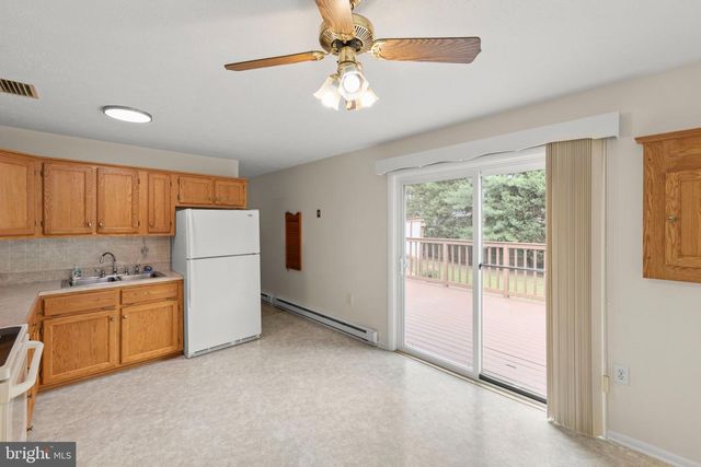111 HUNTCREST CIR, Winchester, VA 22602