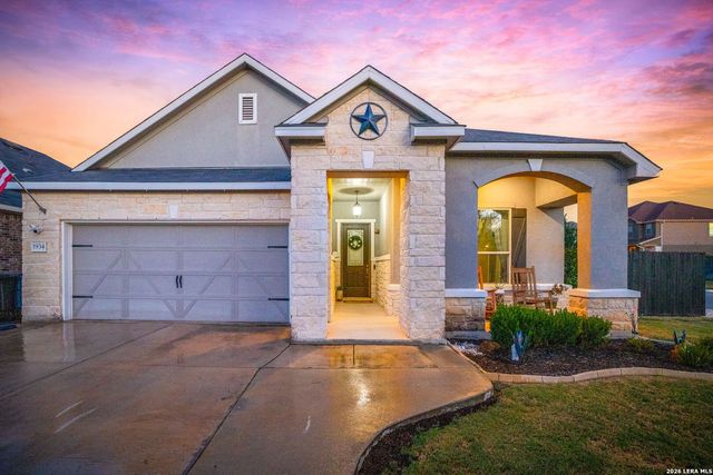 1934 Kyle, New Braunfels, TX 78130