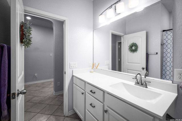 1934 Kyle, New Braunfels, TX 78130
