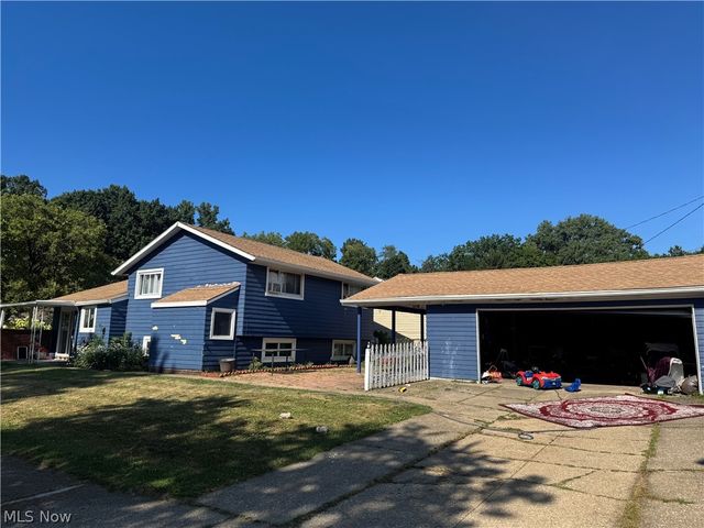 19219 Davinwood Drive, Cleveland, OH 44135