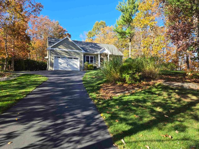 12 Rocky Hill Road, Nottingham, NH 03290
