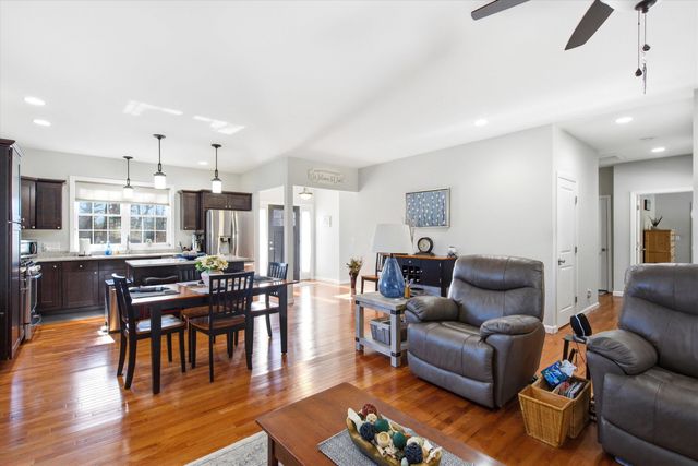 12 Rocky Hill Road, Nottingham, NH 03290