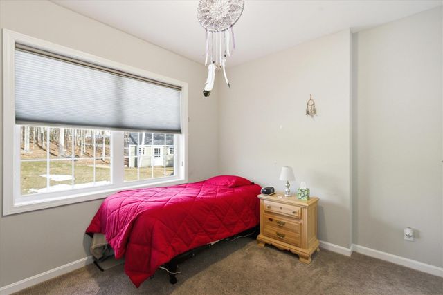 12 Rocky Hill Road, Nottingham, NH 03290