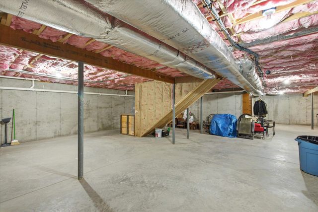 12 Rocky Hill Road, Nottingham, NH 03290