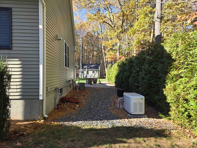 12 Rocky Hill Road, Nottingham, NH 03290