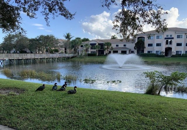 3021 Alcazar Place 202, Palm Beach Gardens, FL 33410
