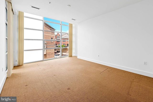 2772 LIGHTHOUSE PT E #211, Baltimore, MD 21224