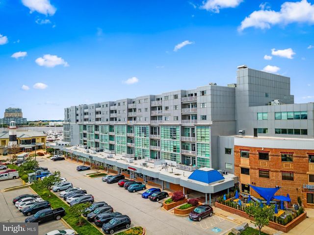 2772 LIGHTHOUSE PT E #211, Baltimore, MD 21224