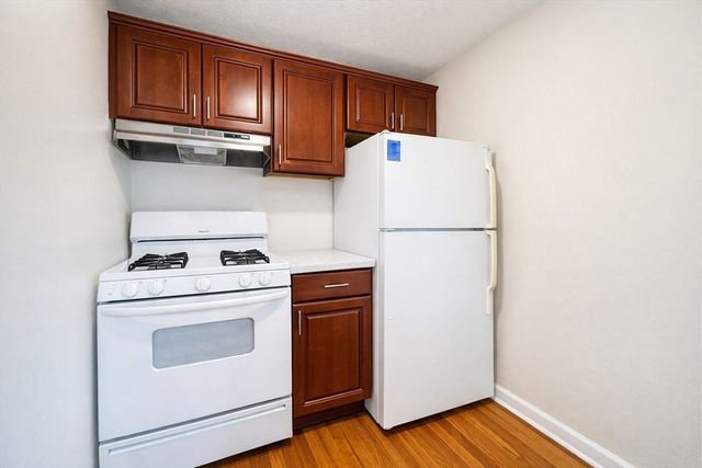 35 Parker St 2, Quincy, MA 02169