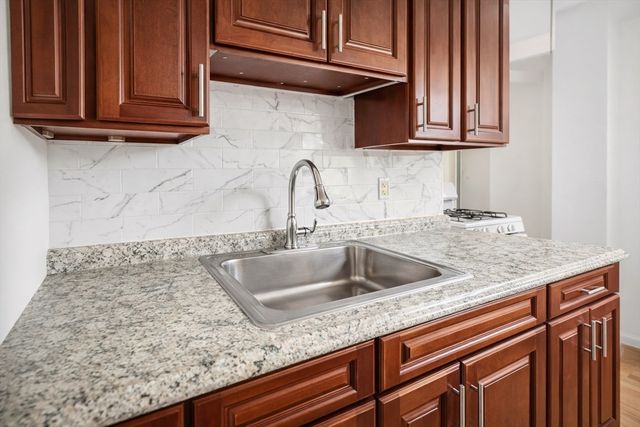 35 Parker St 2, Quincy, MA 02169