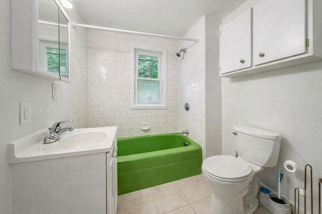 35 Parker St 2, Quincy, MA 02169