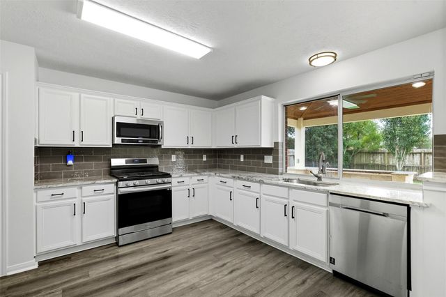 6211 S Fawnlake Drive, Katy, TX 77493