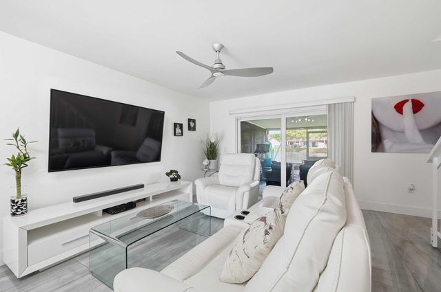 10875 NW 29th Manor 8, Sunrise, FL 33322