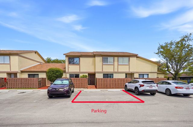 10875 NW 29th Manor 8, Sunrise, FL 33322