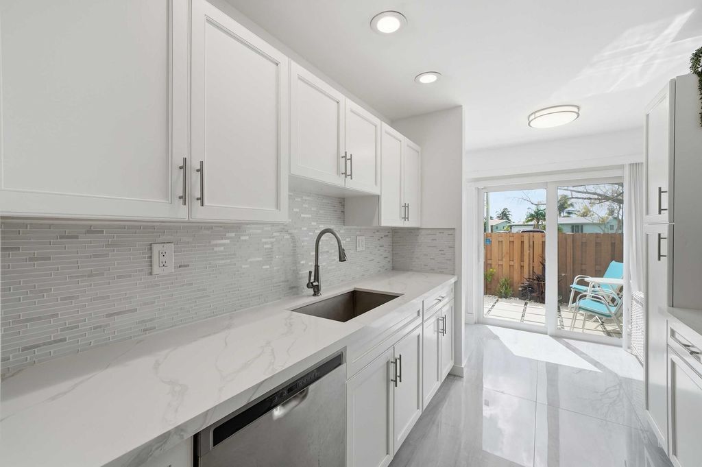 10875 NW 29th Manor 8, Sunrise, FL 33322