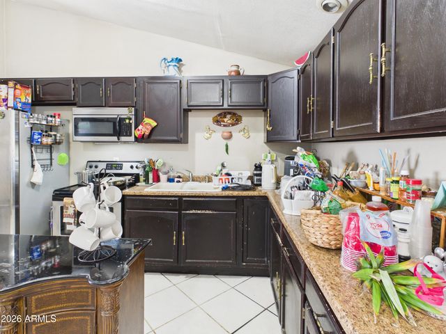 3306 N 69TH Avenue, Phoenix, AZ 85033