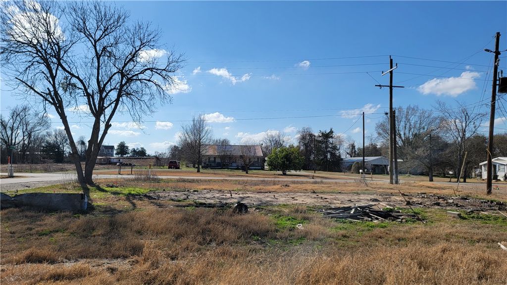210 Holly Street, Franklin, TX 77856 — photo 4