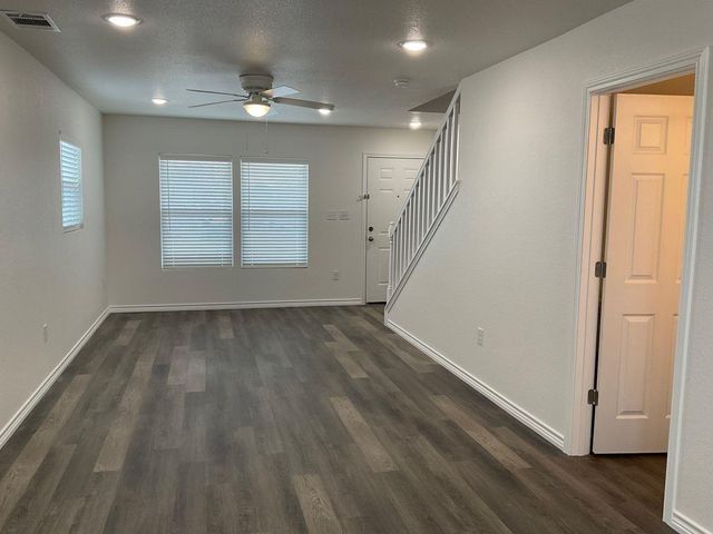 1220 Nora LN, Kingsland, TX 78639