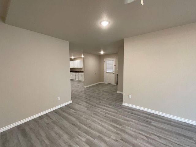 1220 Nora LN, Kingsland, TX 78639