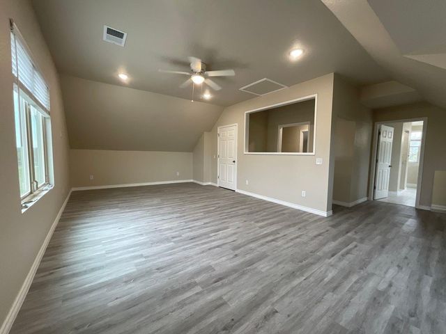 1220 Nora LN, Kingsland, TX 78639