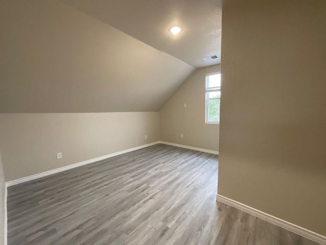 1220 Nora LN, Kingsland, TX 78639