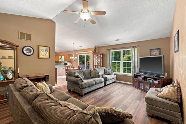 1701 ARCTIC CT, Columbia, MO 65202