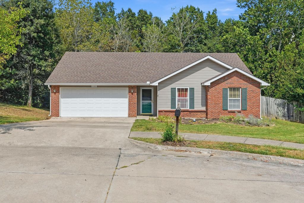 1701 ARCTIC CT, Columbia, MO 65202