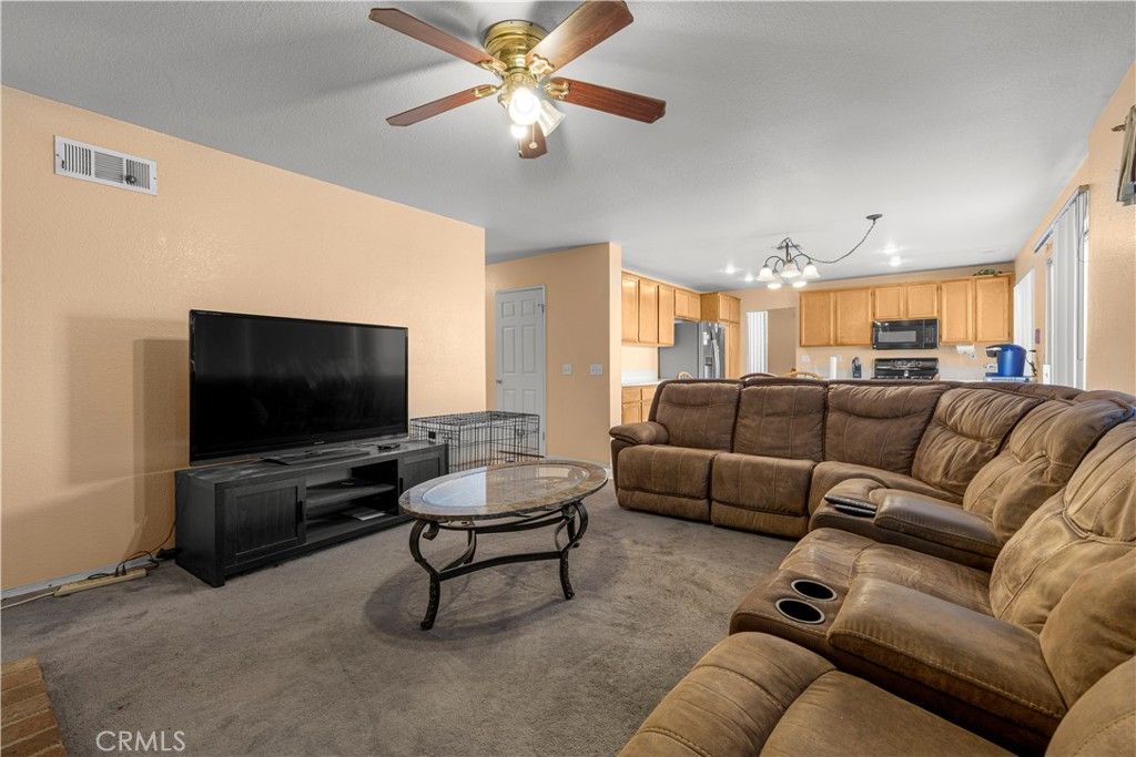 Image 22 of property listing at 9041 Berkeley, Hesperia, CA 92344
