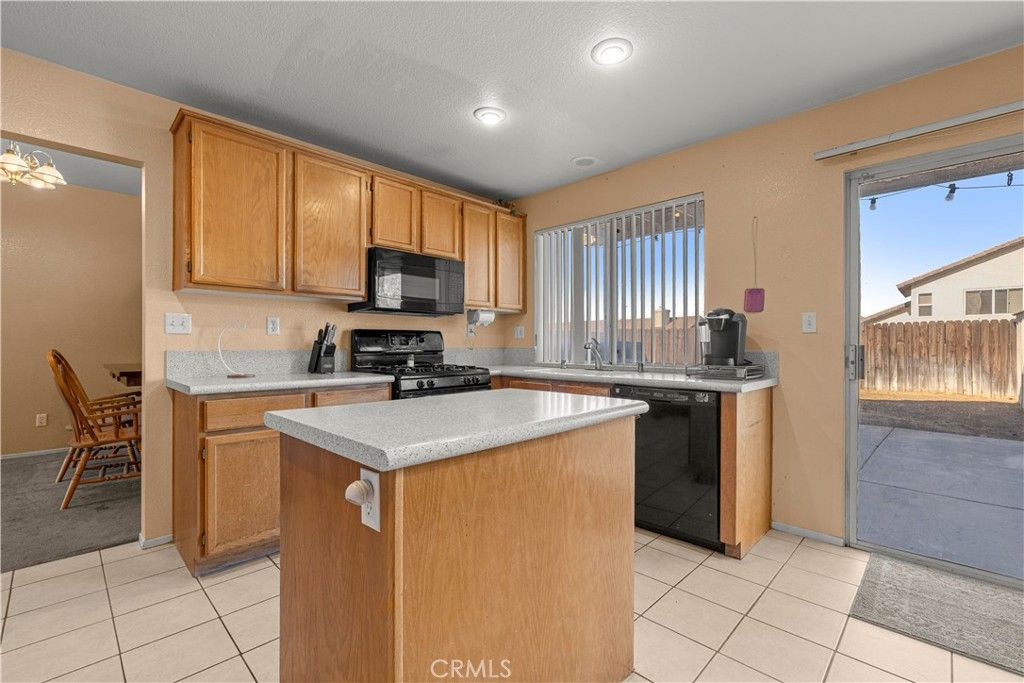 Image 24 of property listing at 9041 Berkeley, Hesperia, CA 92344