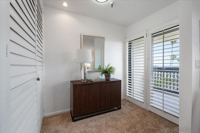 881 Thomas 26, San Diego, CA 92109