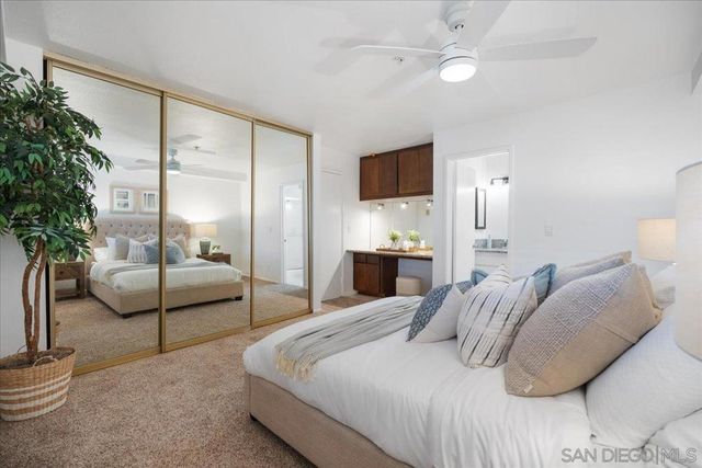 881 Thomas 26, San Diego, CA 92109