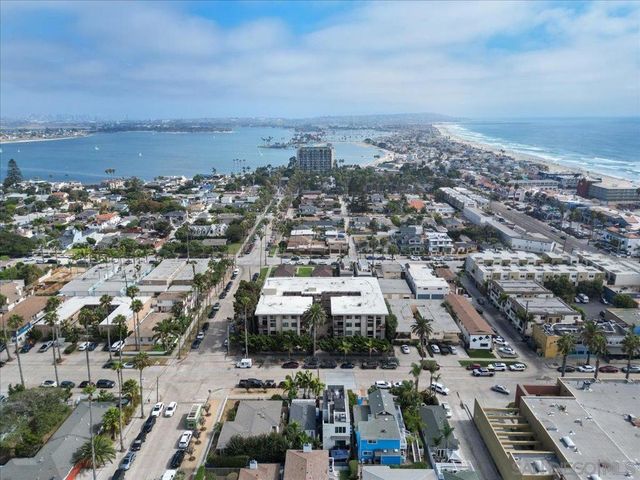 881 Thomas 26, San Diego, CA 92109