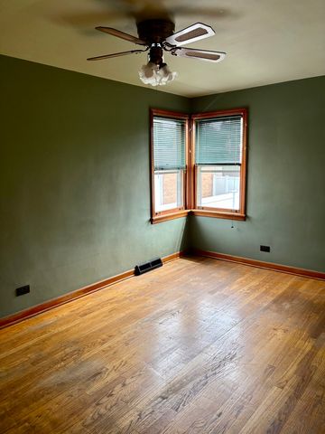 10525 S Millard Avenue, Chicago, IL 60655