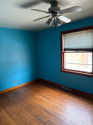 10525 S Millard Avenue, Chicago, IL 60655