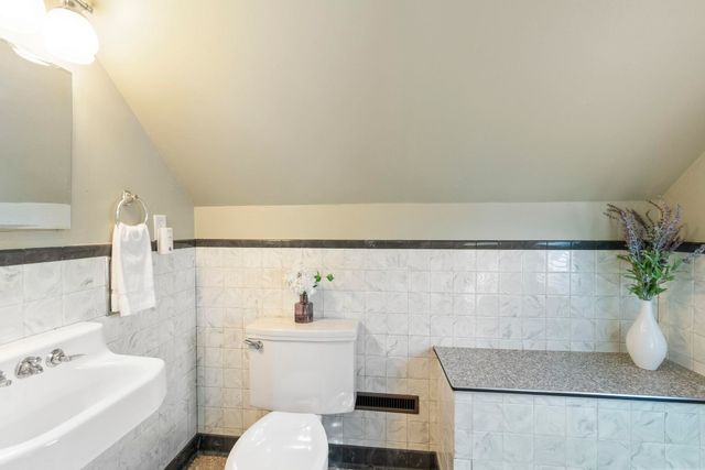 111 Morgan Road, Waterloo, IA 50701