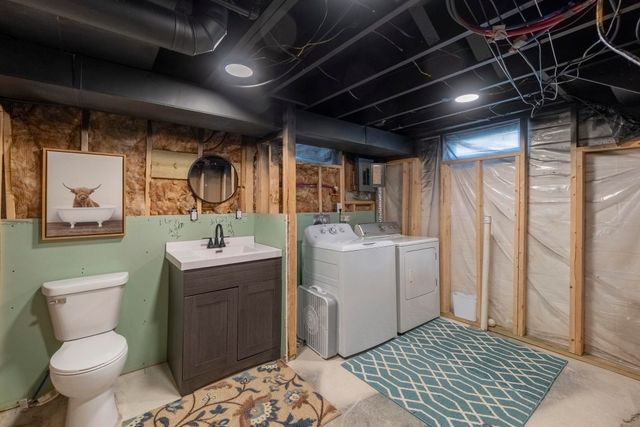 111 Morgan Road, Waterloo, IA 50701