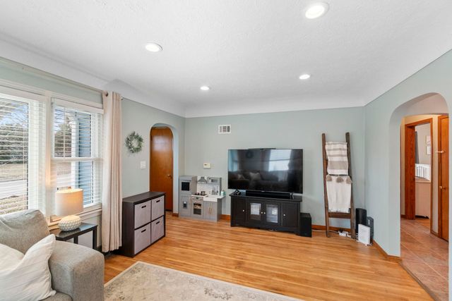 111 Morgan Road, Waterloo, IA 50701